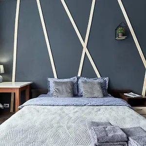 https://13-14-stilny-loft-100-2-3-razdelnyh-spalni.hotels-of-kiev.com